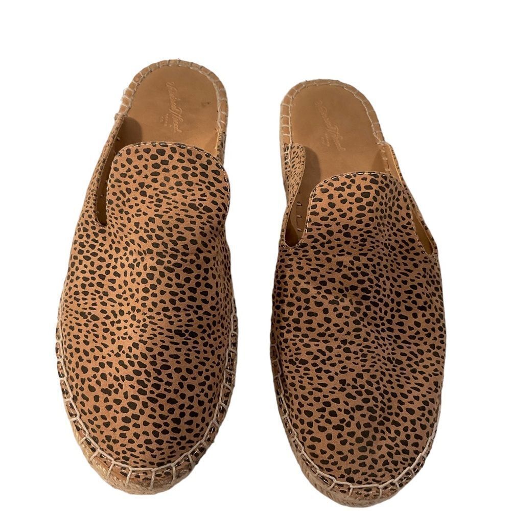 Universal Thread Women's Cheetah Slip On Mule Flats Shoes  Sandals Size 9